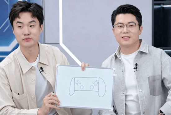 一加中国区总裁直播秀出手绘草图：品牌首款游戏掌机呼之欲出